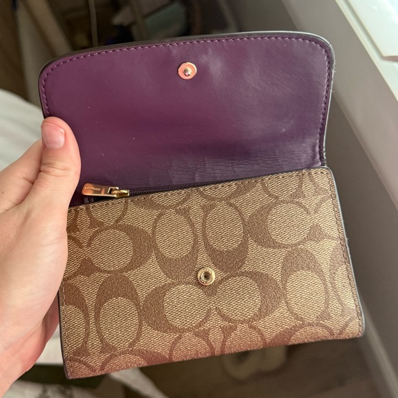 Vintage Coach Pink and Tan Women's Wallet With Purple Interior - Picture 4 of 7